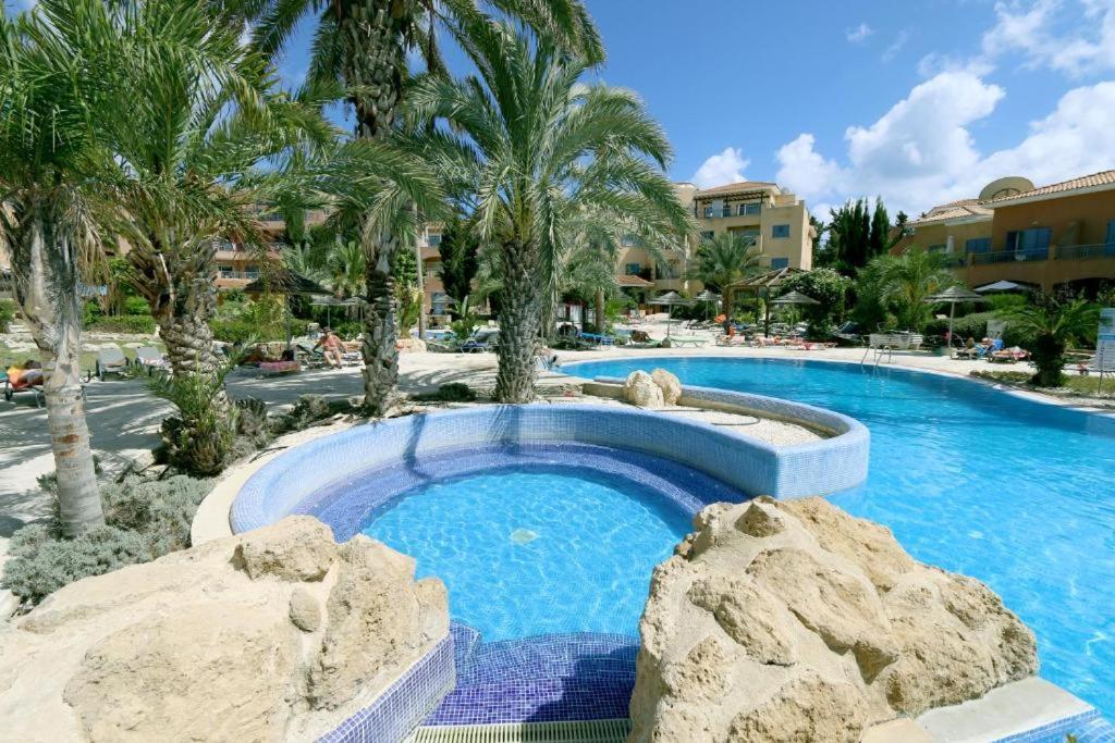 Apartmán Limnaria Gardens B Paphos Exteriér fotografie